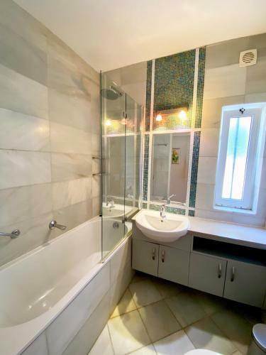 Villa Juliet, Private Pool/garden, Beach Nearby