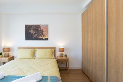Apartamento Lovely Flat With Charming Terrace By Host Wise