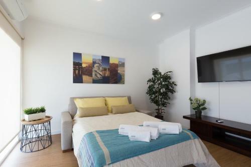 Apartamento Lovely Flat With Charming Terrace By Host Wise