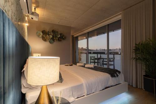 Luxurious Impressive Apartment - Balcony And Pool