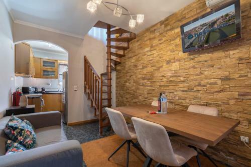 Lovely & Cozy House - Prime Location