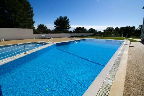 Vau Costa Beach Apartment With Pool!