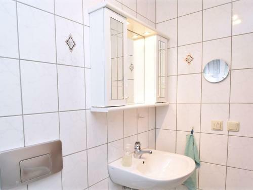 Modish Apartment In Sohl With Terrace