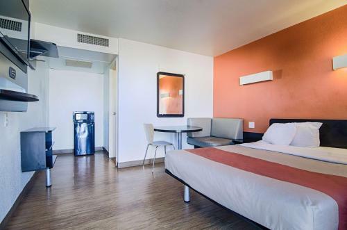 Motel 6 Joplin