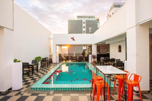 Town View Hotel Khan Daun Penh