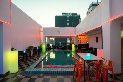 Town View Hotel Khan Daun Penh