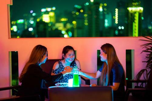 Town View Hotel Khan Daun Penh