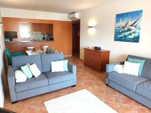 One Bedroom Apartment With Stunning Views