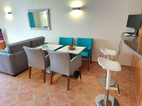 One Bedroom Apartment With Stunning Views