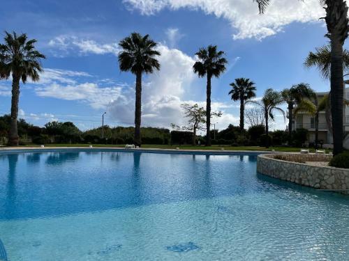 Vila Praia 7 - Beach & Pool Apartment