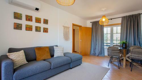 Glamorous 1bdr Apartment W/ Balcony And Pool By Lovelystay