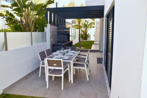 Amora Villa Sacha
