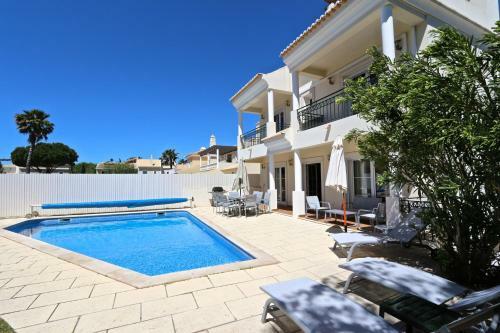 Villa Amendoeira 4 - Clever Details