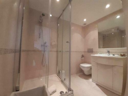 Sv27 Gorgeous Two Bedrooms Apartment