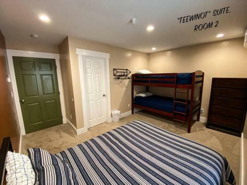 Teton Crest Lodge Sleeps 24 Ideal Reunion Spot