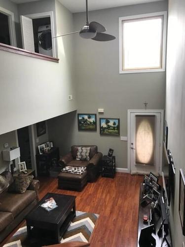 Deluxe Large 1800sf Townhouse With Large Deck