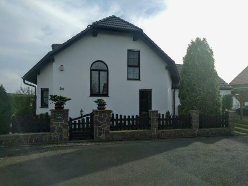 Apartamento Ferienwohnung Und Pension Grimma