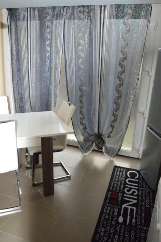 G�te De L'hotel Mahey