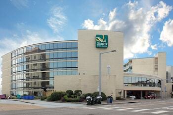 Hotel Surfside Oceanfront Inn & Suites