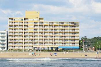 Hotel Surfside Oceanfront Inn & Suites
