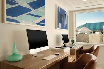 Hotel Surfside Oceanfront Inn & Suites