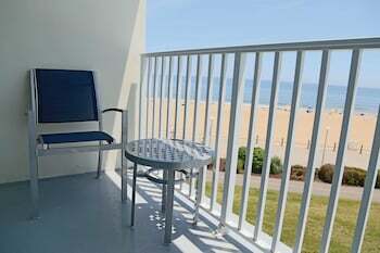 Hotel Surfside Oceanfront Inn & Suites