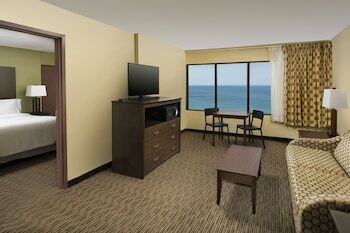 Hotel Surfside Oceanfront Inn & Suites