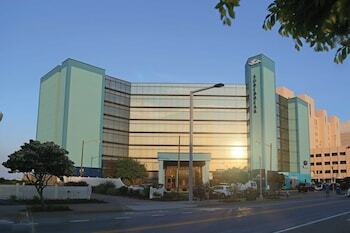 Hotel Surfside Oceanfront Inn & Suites