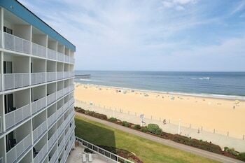 Hotel Surfside Oceanfront Inn & Suites