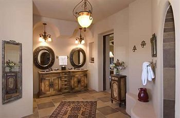 Hotel Adobe Grand Villas