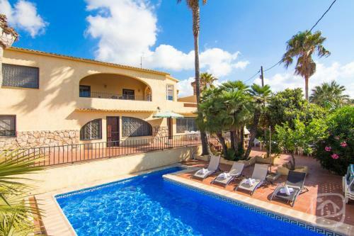 Abahana Villa Manuela