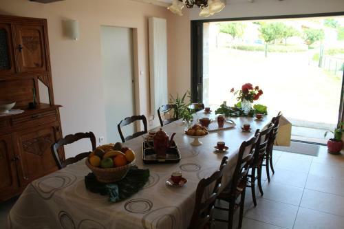"les Monnats" Gite 8 Personnes � La Campagne