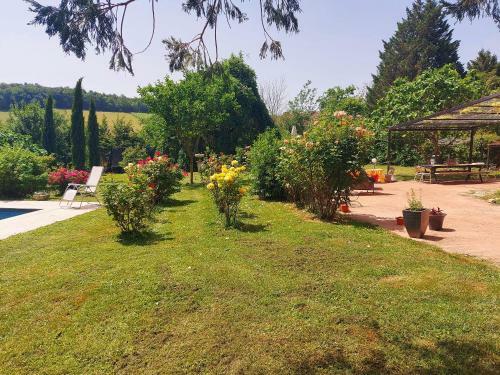 Hostal La Cadole De Chardonnay