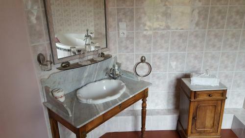 Hostal Ch�teau Rouillon D'allest