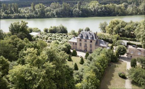 Hostal Ch�teau Rouillon D'allest