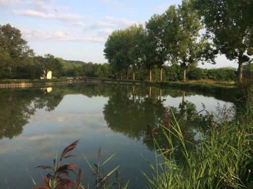 Les Lodges Du Canal De Bourgogne