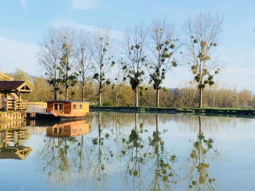 Les Lodges Du Canal De Bourgogne
