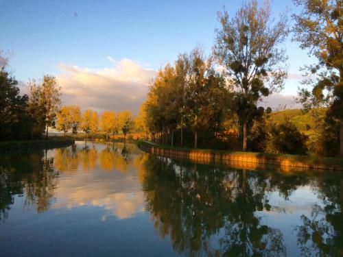 Les Lodges Du Canal De Bourgogne