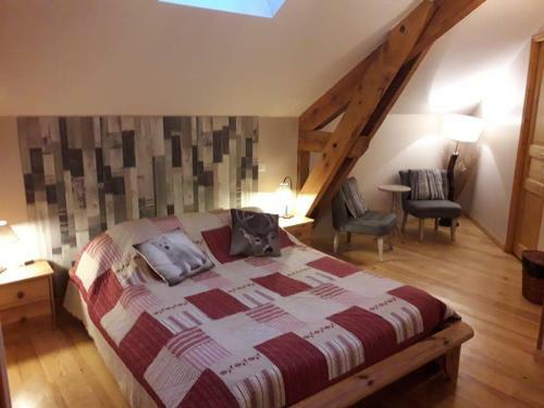 Bed & Breakfast La Pierre Trou�e Chambre D'h�tes