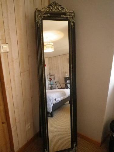 Bed & Breakfast La Pierre Trou�e Chambre D'h�tes