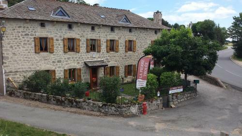 Bed & Breakfast La Pierre Trou�e Chambre D'h�tes