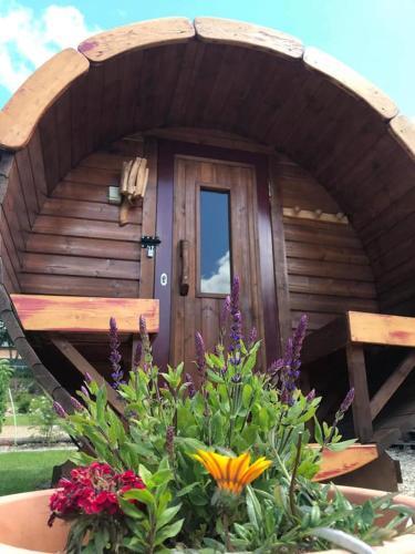 Bed & Breakfast La Pierre Trou�e Chambre D'h�tes