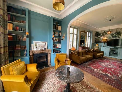 Hostal Maison Blanche Chartres - Maison D'h�tes 5 �toiles