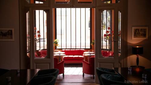 Hostal Maison Blanche Chartres - Maison D'h�tes 5 �toiles