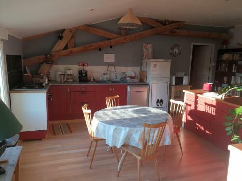 Bed & Breakfast Chambre D'h�te De L'�levage Du Lattay