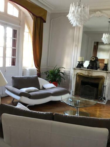 Le Manoir De Sequoia