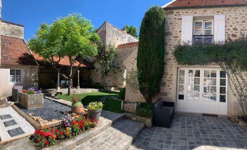 Hostal La Maison D'emilie - Chambres D'h�tes