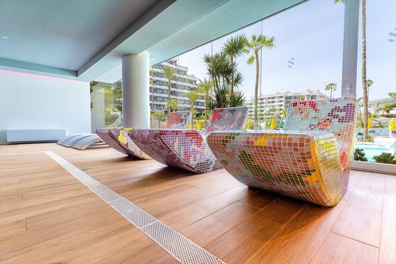 Hotel Spring Bitacora