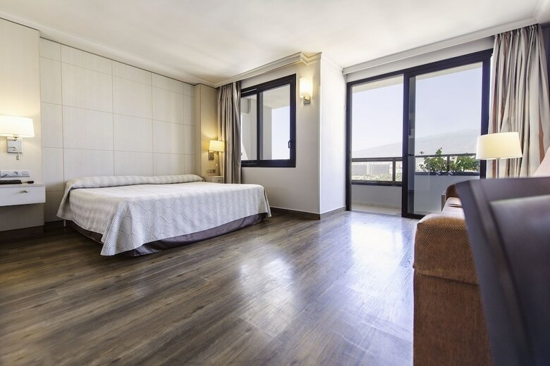 Hotel Spring Bitacora