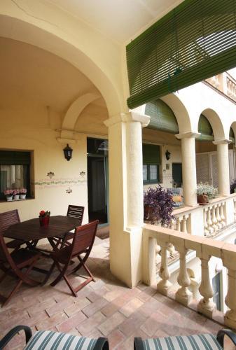 Hostalet Dels Indians Bed&breakfast